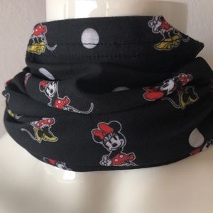 Disnep neck gaiter